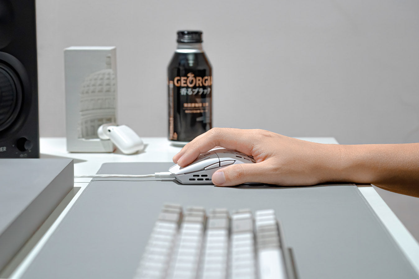 Keychron M1 Ultra-Light Optical Mouse (Wired) - Image 9